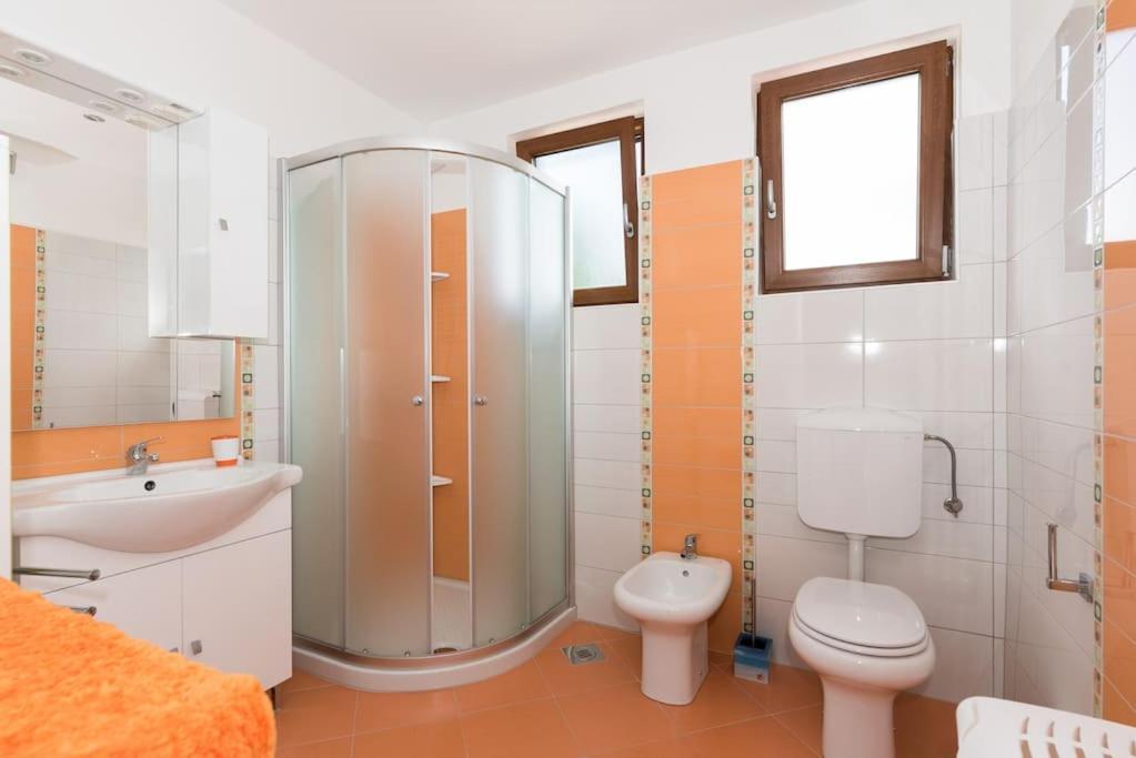 One Bedroom Apartment Kristina Labin  Ngoại thất bức ảnh
